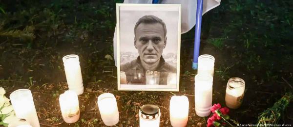 Тело российского оппозиционера Навального отдали маме