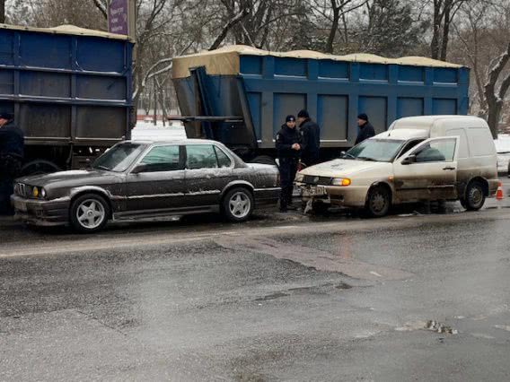 В центре города Николаева образовалась огромная пробка