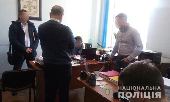Чиновники разворовали деньги на утеплении зданий в городе Николаеве, - Нацполиция