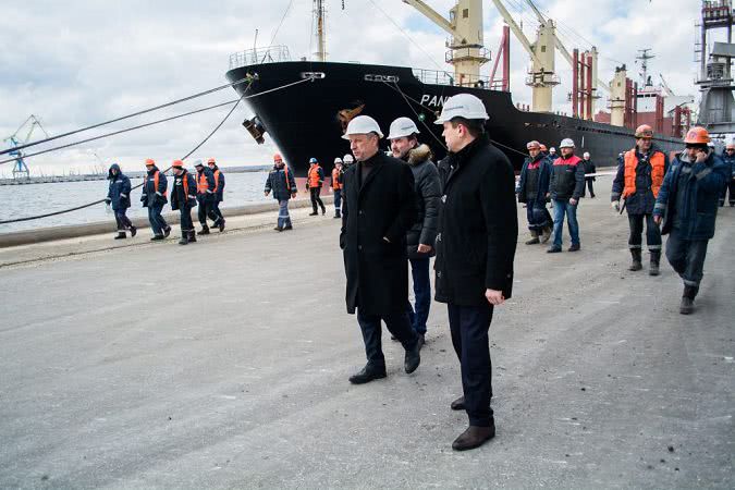Юрий Бойко: мы запустим программу возрождения украинского торгового флота и ликвидируем коррупционный «налог» на таможне