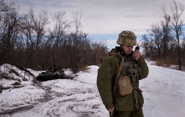 В течение суток в районе ООС было 10 обстрелов позиций ВСУ, один боец ранен