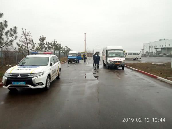 Нарушителям пассажирских перевозок в Николаеве предъявляют штрафы