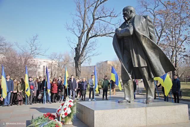 В Николаеве отметили 205 годовщину со дня рождения Тараса Шевченко