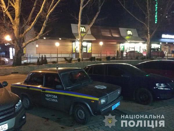 В Николаеве из-за очереди в McDonalds начали стрельбу