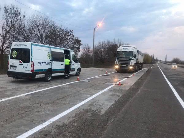 Перед въездом в Николаев со стороны Одессы осуществляется габаритно-весовой контроль