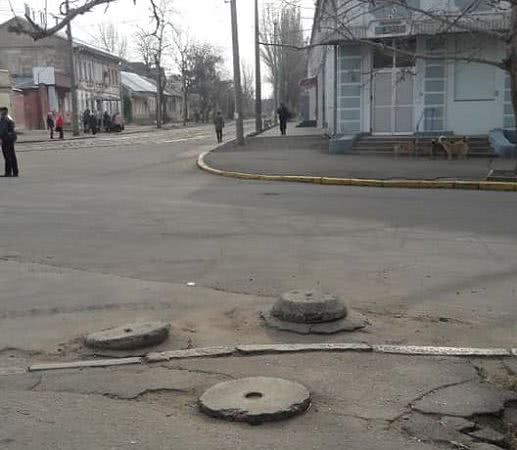 Николаевцы жалуются на аварийные люки на дорогах