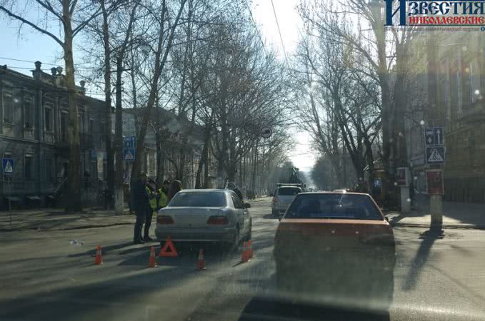 ДТП в центре Николаева: столкнулись две иномарки