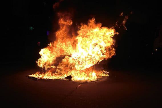 На проспекте Героев Украины возле «Магеллана» сгорел автомобиль