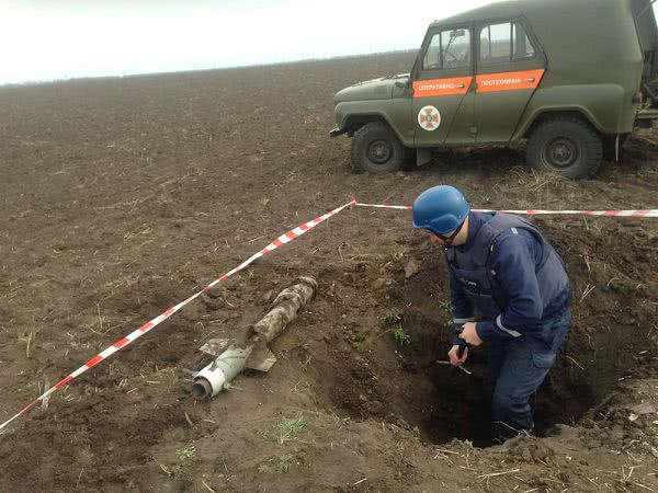 На Миколаївщині піротехніки знищили два вибухонебезпечні предмети