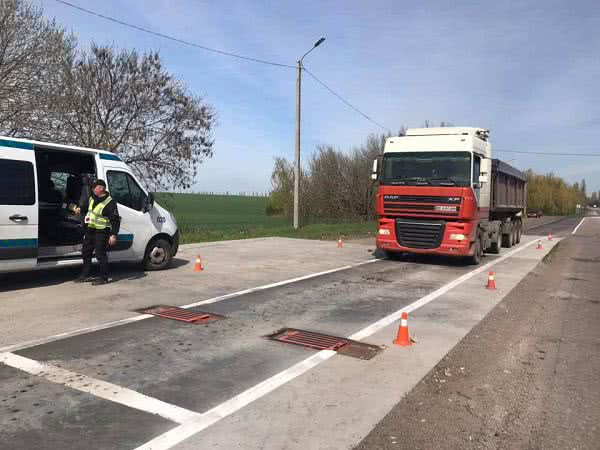 На Николаевщине продолжают штрафовать водителей грузовиков за перегруз