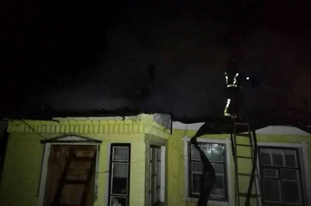 Николаевские спасатели дважды ликвидировали пожары в частном секторе