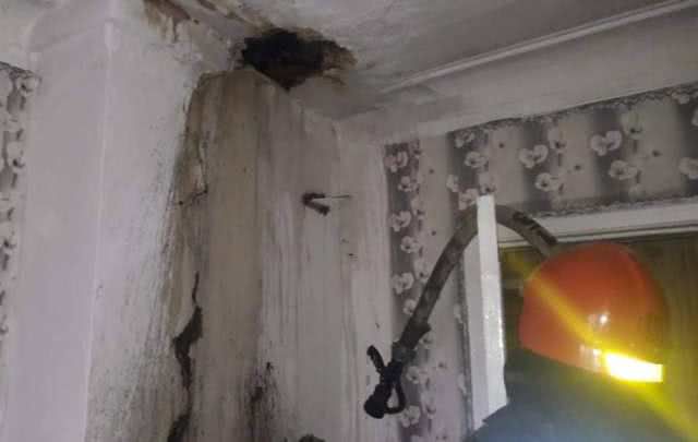 В Новой Одессе пожарные ликвидировали возгорание перекрытия квартиры