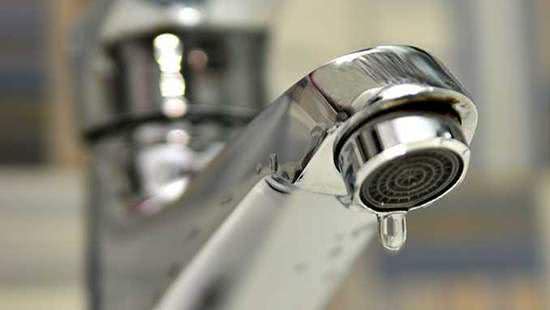 Из-за аварии отключили воду у половины Намыва и двух школах