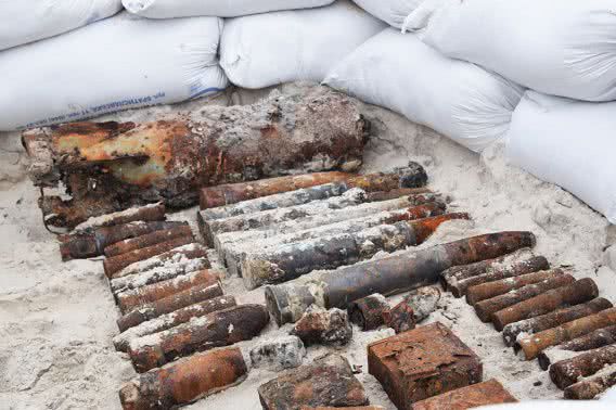 На дне Ягорлыцкого залива и на Кинбурне нашли 70 боеприпасов