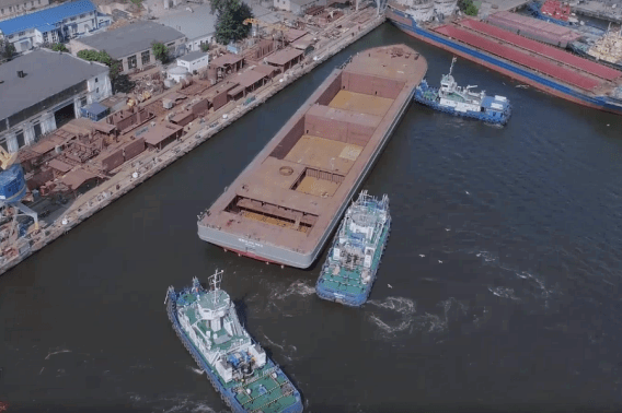 «НИБУЛОН» спустил на воду 140-метровое судно-перегружатель
