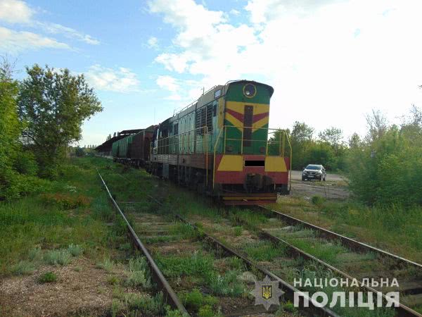 В Николаеве поймали банду, которая воровала топливо из поездов