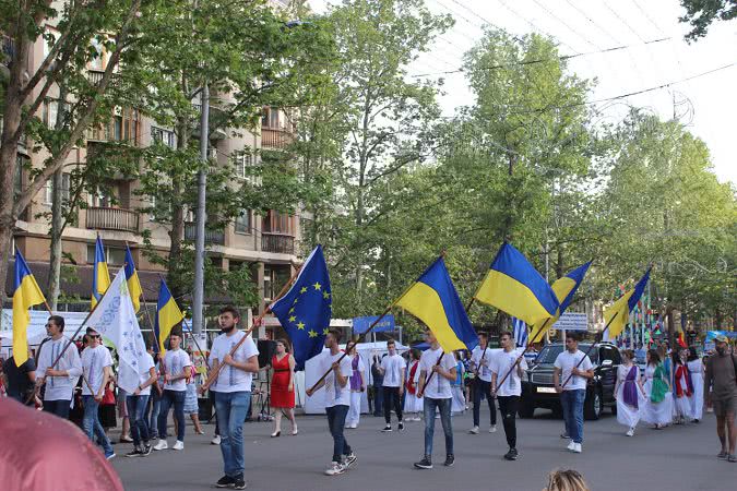 Евроклубы и экоклубы отпраздновали День Европы в Николаеве