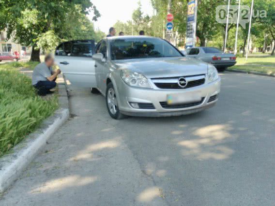 На проспекте Центральном автомобиль сбил девочку