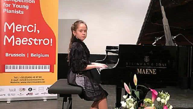 Маленькая николаевская пианистка заняла второе место на международном конкурсе