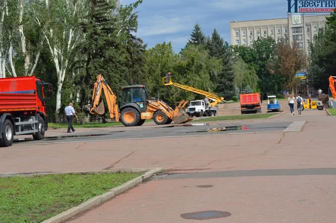 В Николаеве на Соборной площади работает техника: началась реконструкция