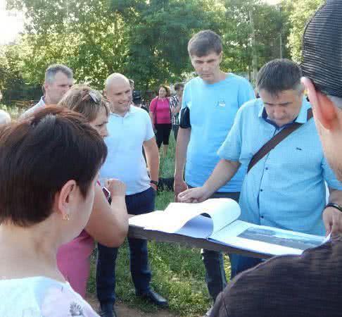 В Центральном районе обустроят современную площадку для дрессировки собак