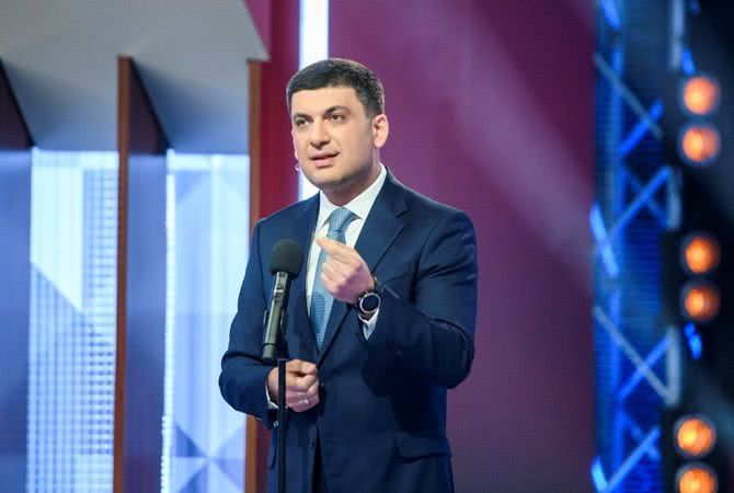 Гройсман рассказал о подковерных грязных интригах Порошенко