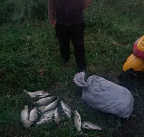 В николаевских водах поймали браконьеров с рыбой и раками весом в полтонны