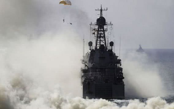 Российский военный корабль устроил провокацию в районе проведения стрельб на "Си Бриз-2019"