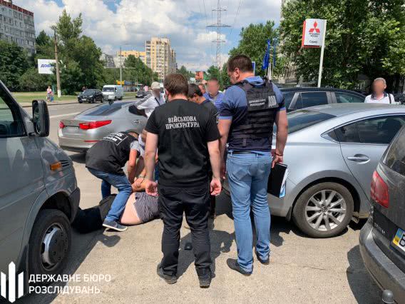 В Николаевской области на взятке в 1000 долларов попался замначальника отделения полиции