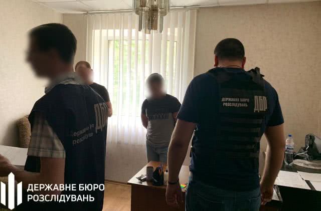 В Николаеве при получении 12 тысяч гривен взятки задержан заместитель начальника Ингульского отдела полиции