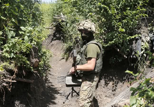 Ситуация в зоне ООС напряженная: погиб украинский военный, еще один ранен