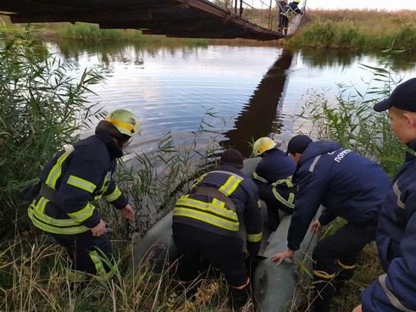 В Марганце 9-летняя девочка утонула в речке, пытаясь найти упавший в воду телефон