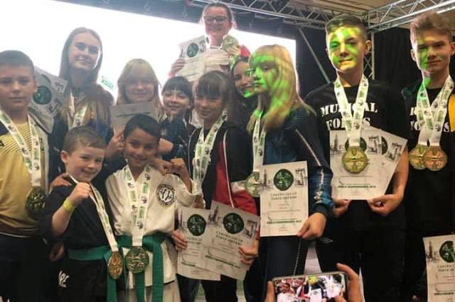 Воспитанники николаевской ДЮСШ №5 завоевали 14 медалей на Чемпионате мира по кикбоксингу