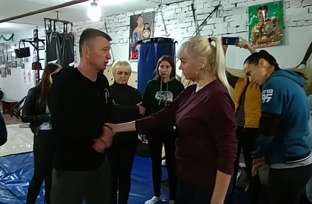 В полиции охраны Николаева женщин обучали основам самозащиты