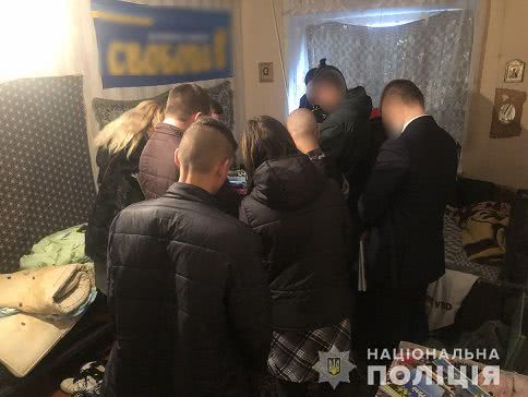 В Николаеве задержали двух подозреваемых в убийстве мужчины на Набережной