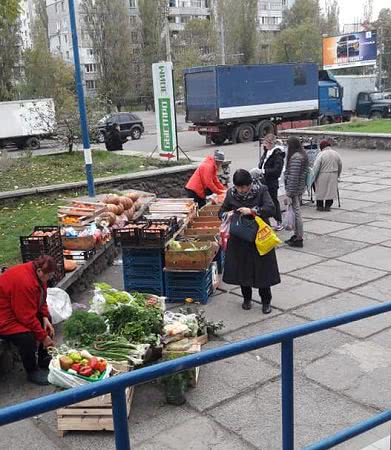 Целый микрорайон Николаева превратился в стихийный рынок