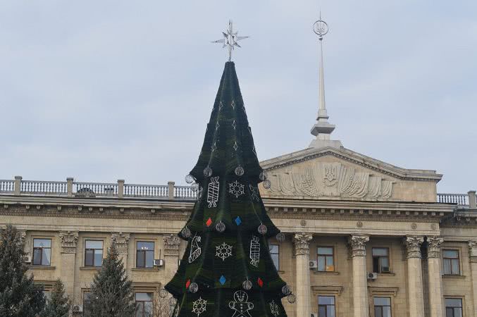 Как планируют провести новогодние праздники горожане: в родном Николаеве со своей семьей или с друзьями, путешествуя