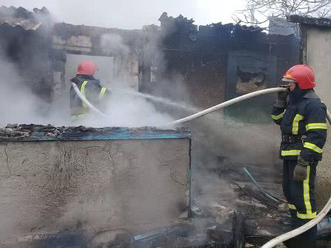 В Очаковском районе сгорел жилой дом, погиб пожилой мужчина