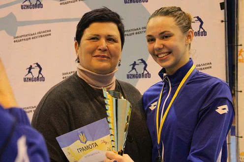 Николаевская спортсменка Алина Полозюк стала серебряным призером Всеукраинского турнира по фехтованию