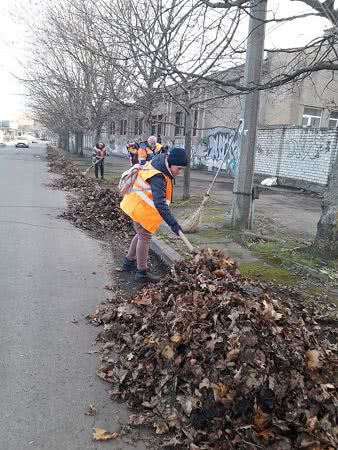 В центре Николаева продолжаются работы по благоустройству города