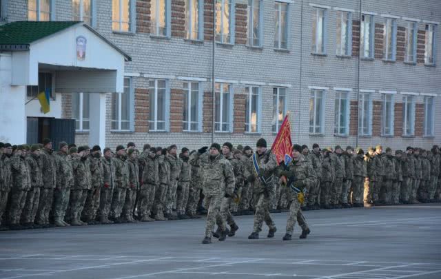 В Николаеве военнослужащие 79-й отдельной десантно-штурмовой бригады отметили День ВСУ