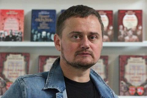 Универсальная научная библиотека приглашает николаевцев на встречу с украинским писателем Андреем Кокотюхой