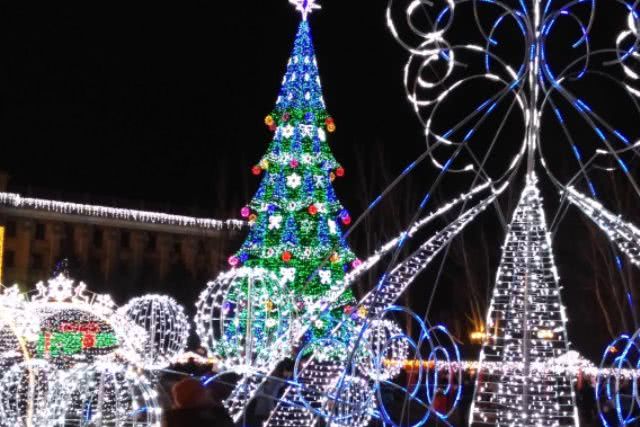 Николаевцев в субботу зовут к главной елке на праздник «Весело сияют Рождественские звезды»