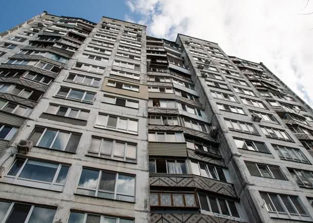 В Одесской области девушка выпала с 7 этажа дома