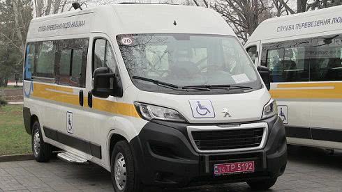 В четыре ОТГ Николаевщины передали новые автомобили для перевозки людей с инвалидностью
