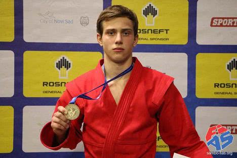 Спортсмены из Николаева завоевали золотые медали на молодежном чемпионате Украины по самбо