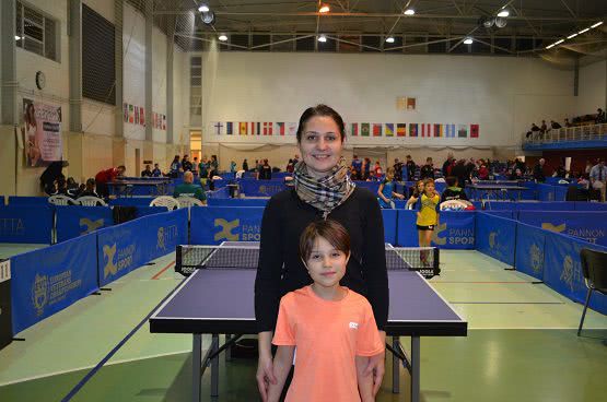 9-летняя николаевская спортсменка Полина Кривошея в составе команды Украины приняла участие в международном турнире по настольному теннису