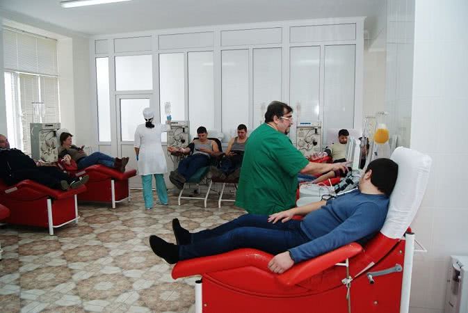 На станции переливания крови в Николаеве существует достаточный запас компонентов