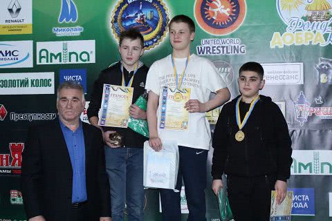 В Николаеве состоялся турнир по греко-римской борьбе "Храбрые сердца"