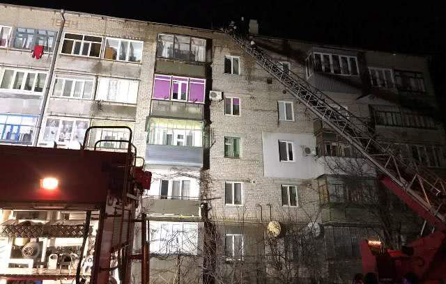 В Вознесенске горела крыша пятиэтажки, эвакуированы 20 жильцов
